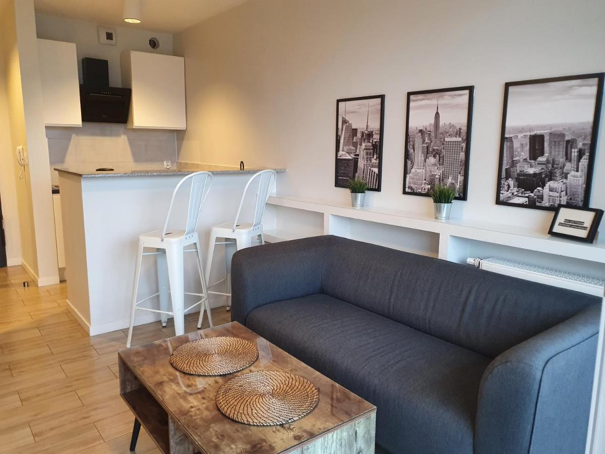 Apartament Wsrod 1000Cy Swiatel - Z Parkingiem W Hali Garazowej- Duzy Balkon Z Lezakami - Piekny Widok Noca Na Panorame Tysiaclecia Katowice Exterior photo